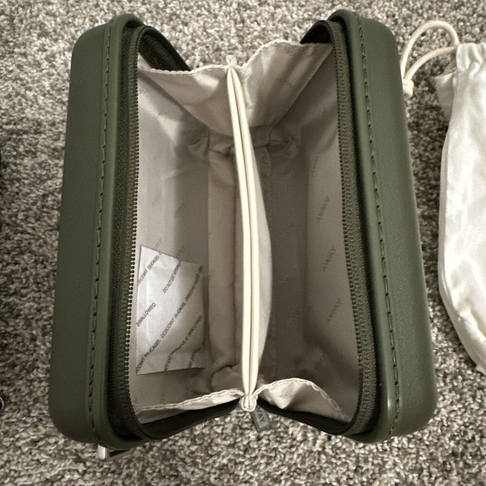 Away Mini Travel Crossbody Bag Olive Green Brand New - Picture 7 of 7